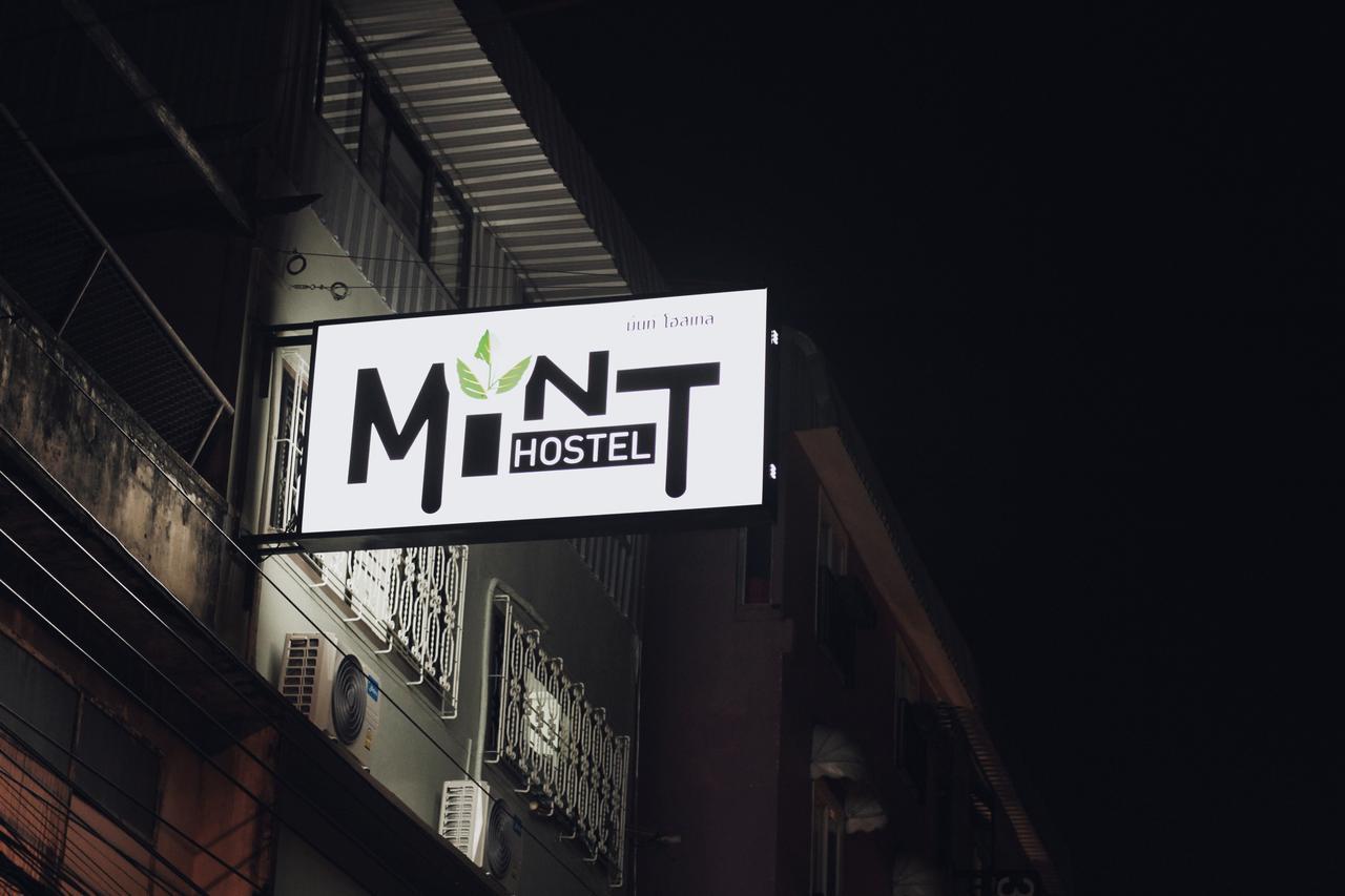 Mint Hostel Bangkok Exteriör bild