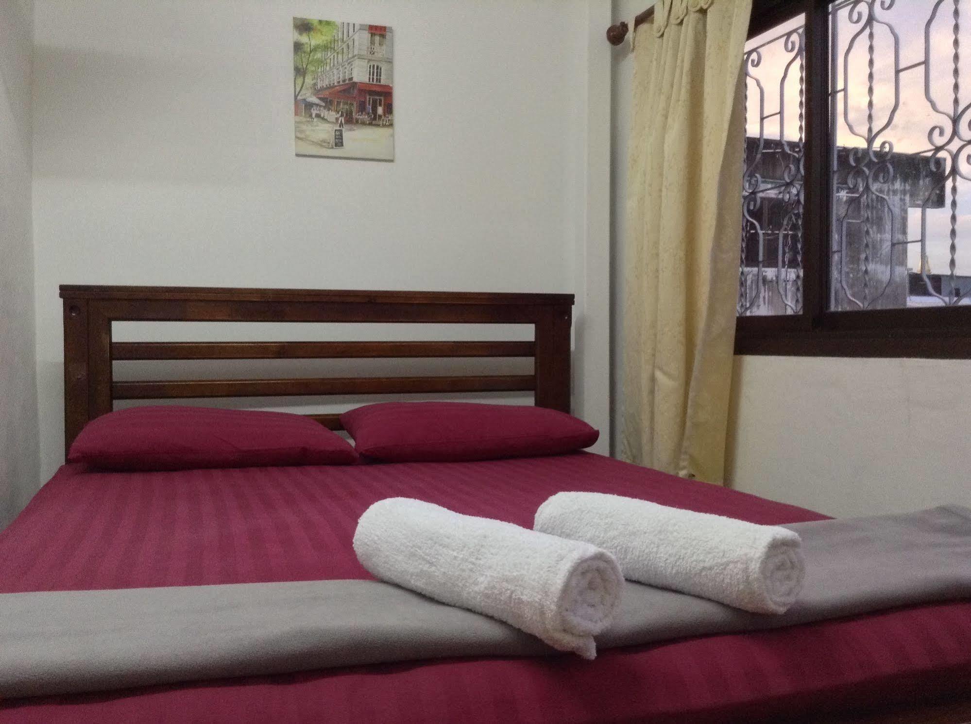 Mint Hostel Bangkok Exteriör bild